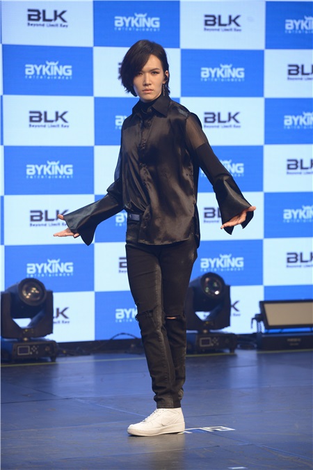 韩国新人男团BLK首张迷你专辑《 INTO BLK PART1. ’I’》媒体SHOW CASE