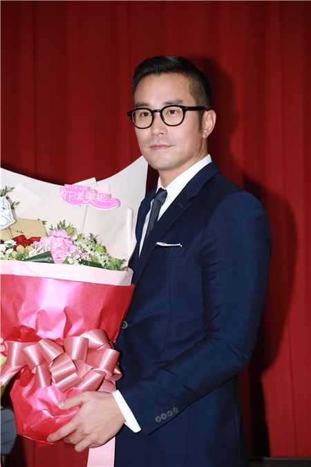 张孝全刘奕儿出席花漾美姬乐园派对