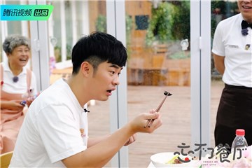 陈赫吃龙虱