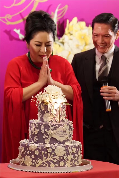 向华强向佐为向太庆生 李连杰刘德华等现身送祝福