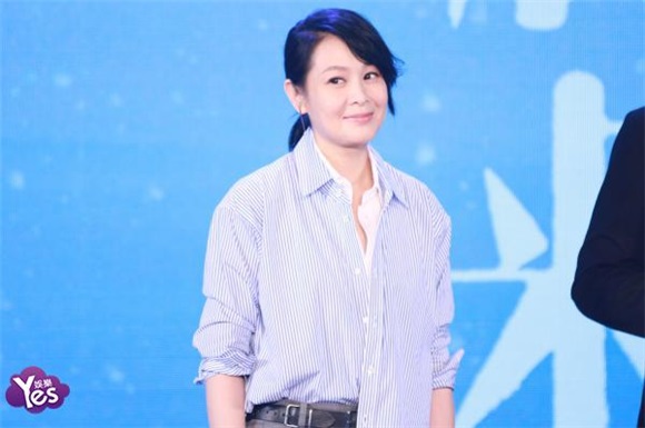 〈Yes 北京现场〉陈奕迅手抄歌词抓灵感 为了刘若英的电影唱到「背部拉伤」
