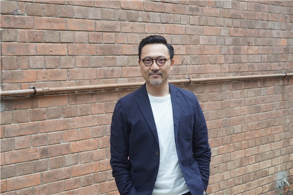 谭耀文、张可颐、崔碧珈等出席迷你剧《香港华尔街》开镜仪式