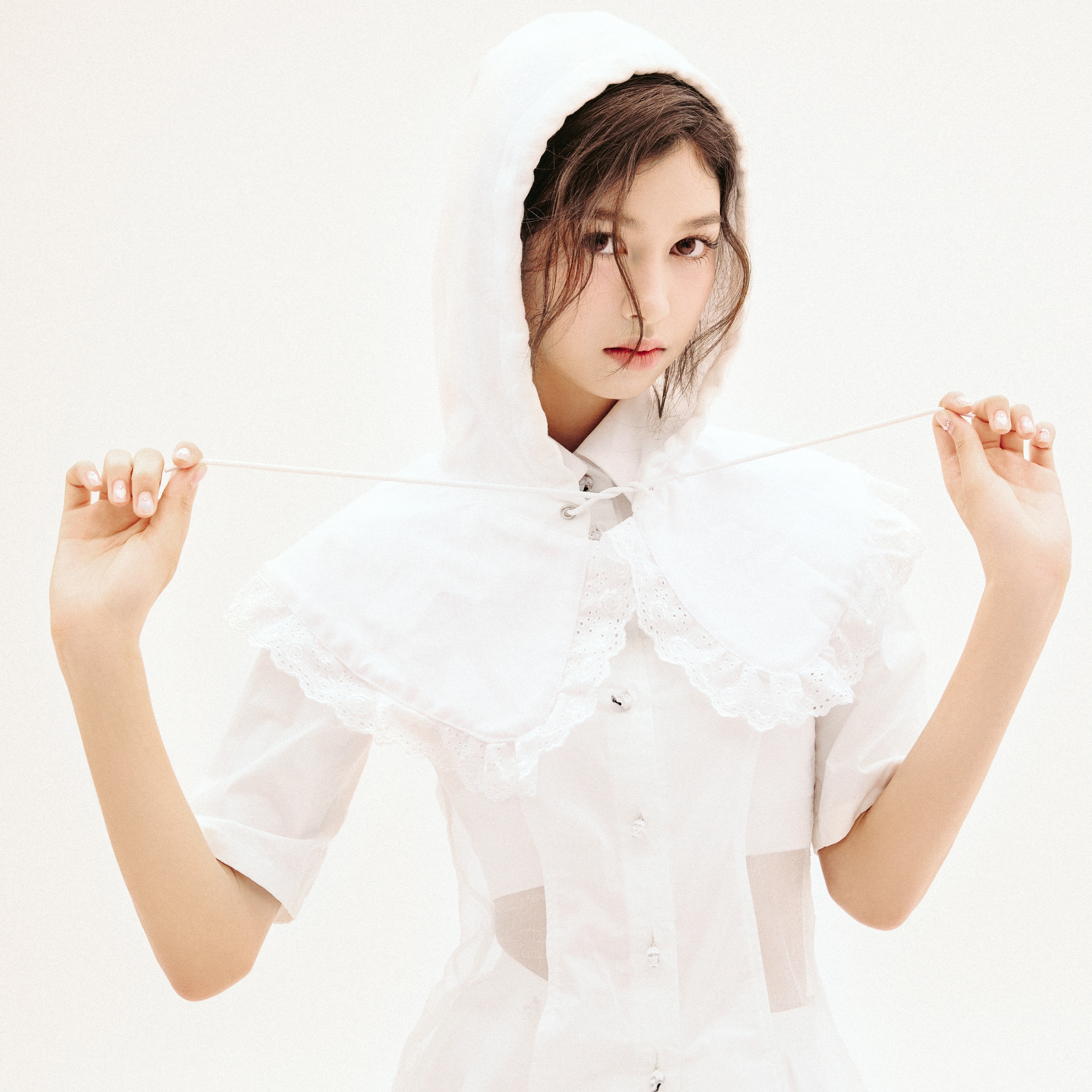 韩国娱乐公司TITAN CONTENT推出首个女团“AtHeart”，预计明年上半年出道！