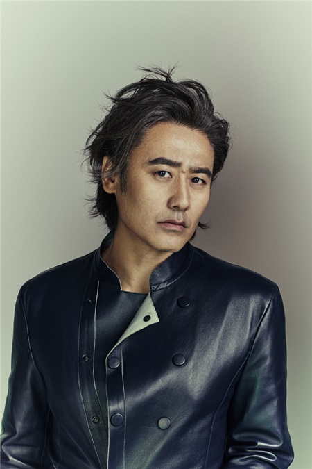 吴秀波玉面英伦范儿抢眼 「秀波风格」成时尚标杆