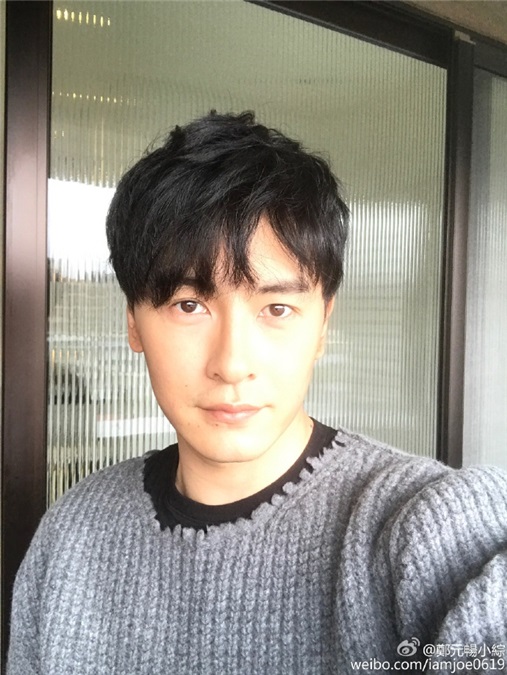 郑元畅晒自拍 最帅直树难被取代