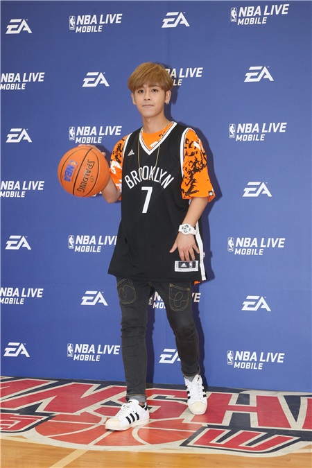 鼓鼓出席NBA球星见面会