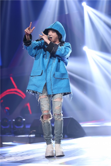 华晨宇「滑板鞋」海外疯狂破2000万 全新专辑《H》将发