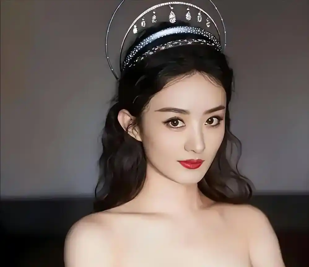 赵丽颖儿子“想想”超话引爆网络：225万“小姨小舅”引争议