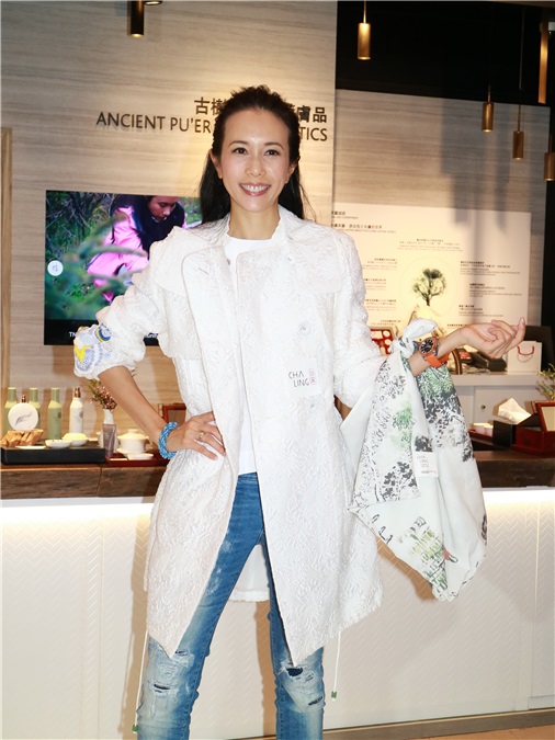 莫文蔚呼吁爱环境重环保 老公热情学中文望有夫妻假