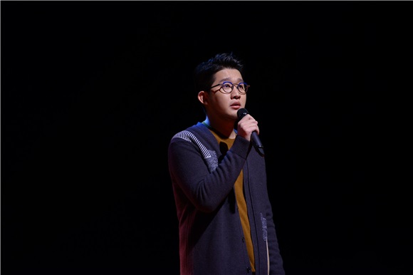 韩国组合URBANZAKAPA携新曲《那时的我,那时的我们》举行SHOW CAS