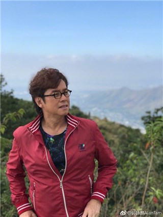 谭咏麟上山拍摄宣传照 巧遇悠悠走过的「村长」