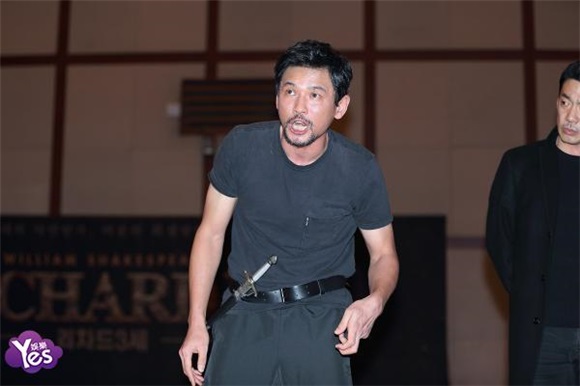 郑雄仁、黄正民等出席话剧《理查德三世》公开演习