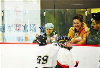 明星孩子都喜欢玩这个？盘点那些和冰场打交道的“星二代”