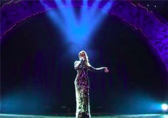 金马53/李玟性感演唱多首经典曲 好听到被狂赞「耳朵怀孕」