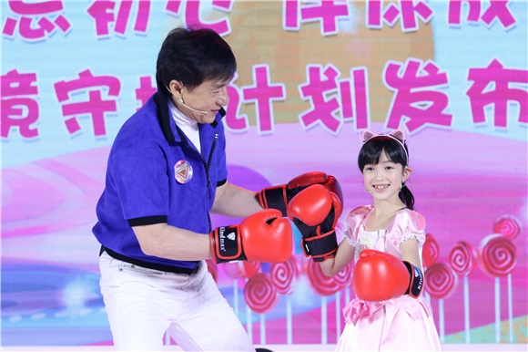成龙再打造动画片 索吻夏天被拒直呼「没面子」