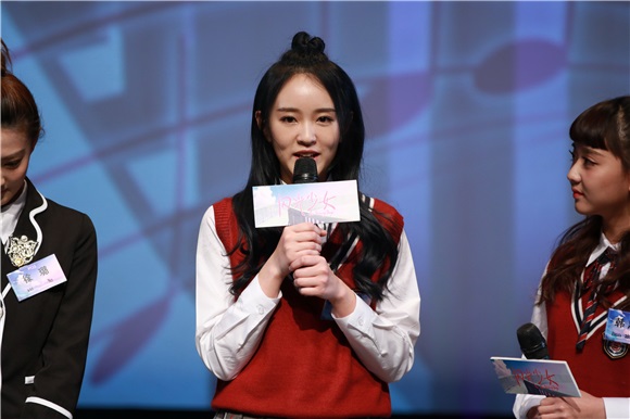 电影《闪光少女》春季大考 徐璐苦练扬琴获称赞
