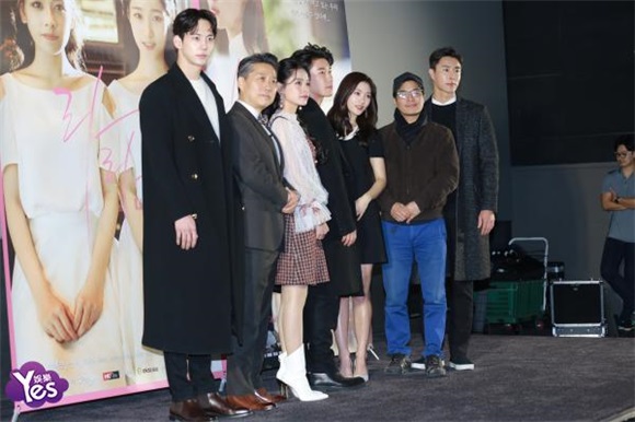 〈Yes 首尔现场〉郑彩妍、SanE、ChiPu等出席电影《恋爱符号》媒体试映会