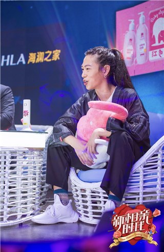 长发摄影师爆灯不表白