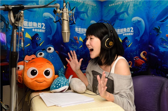 小S偕女儿配音 《海底总动员2》成一家4女代表作