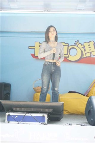 〈Yes香港现场〉邓紫棋今货车快闪宣传演唱会 九月红馆再加码
