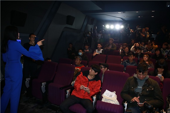 ALIN出席世界巡回演唱会DVD发行活动