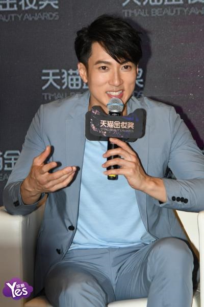 〈Yes 上海现场〉吴尊透露保养心得注重眼部护肤 称太太平时不常化妆