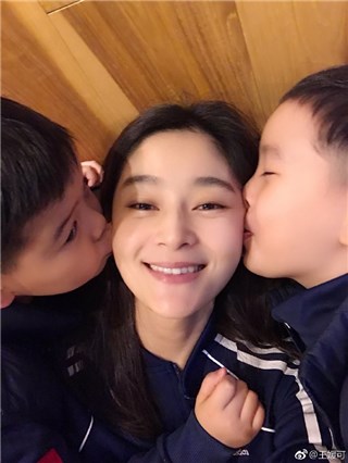 王媛可自称Tony为儿子理发 网友：纯妃这是和娴妃学的吗？
