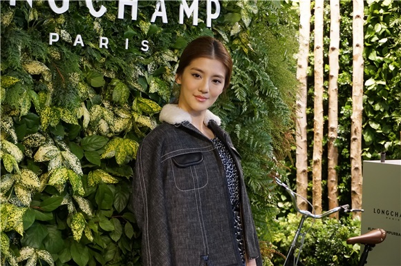 胡杏儿、吴千语、吴雨霏等出席品牌活动