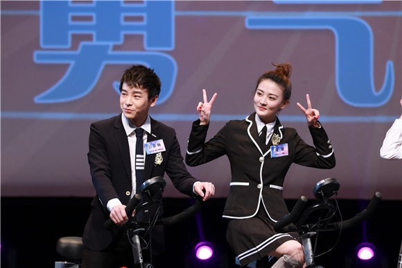 电影《闪光少女》春季大考 徐璐苦练扬琴获称赞