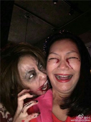 小S变僵尸玩hi万圣 逼真妆容获网友大赞