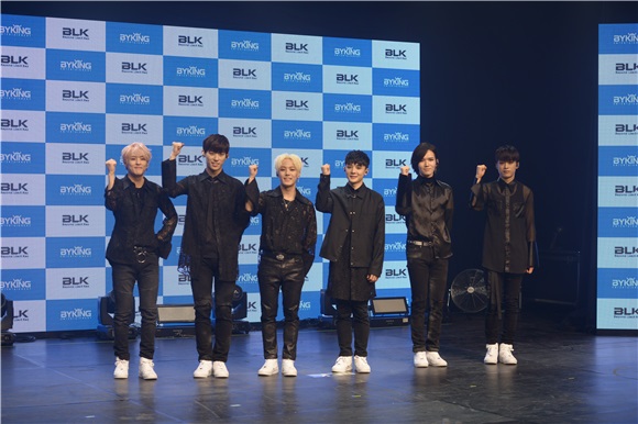 韩国新人男团BLK首张迷你专辑《 INTO BLK PART1. ’I’》媒体SHOW CASE