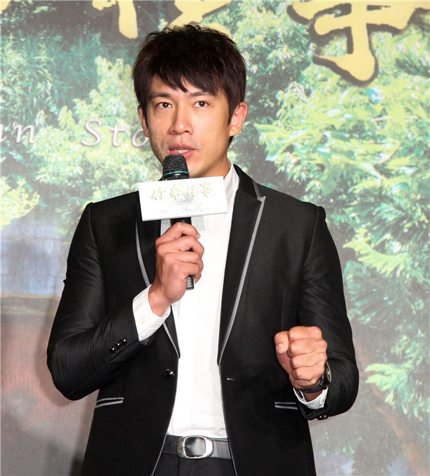 大爱「竹南往事」演员韩瑜、李政颖、杨庆煌、傅小芸、陈熙锋、柯素云等出席上档记者会。