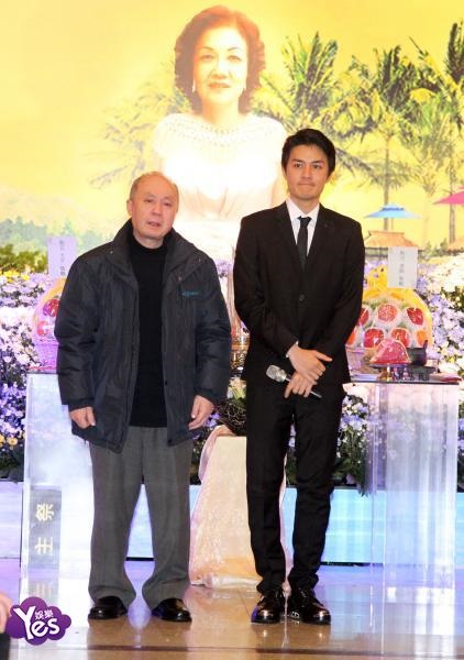 〈Yes 台北现场〉吴克群母亲告别式 播放父母求婚视频感动落泪