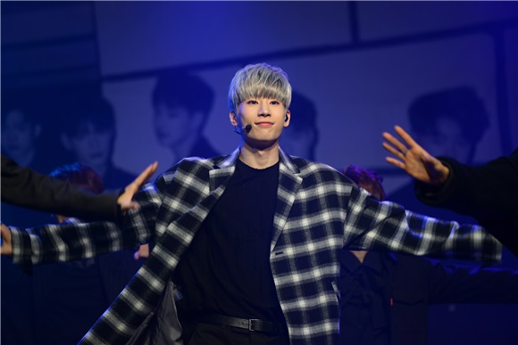 男团VICTON办新辑showcase