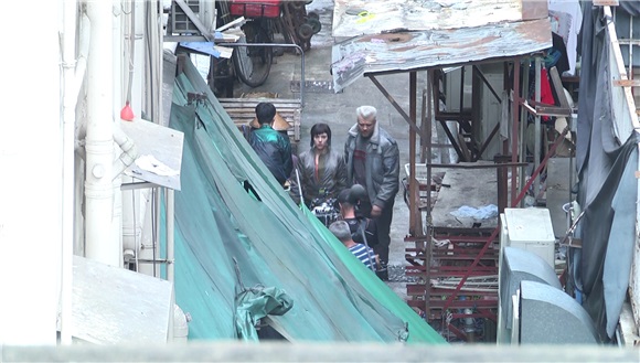 2016年6月8日,香港,好莱坞巨星Scarlett Johansson 主演的电影《Ghost in the Shell》(攻壳机动队),她在戏中饰演日本着名动漫作品机动队少校草薙素子一角,为追踪暗杀反政府骇客笑脸男,追踪对方到香港,最初传只会找替身去拍,但原来Scarlett也亲身到了香港。