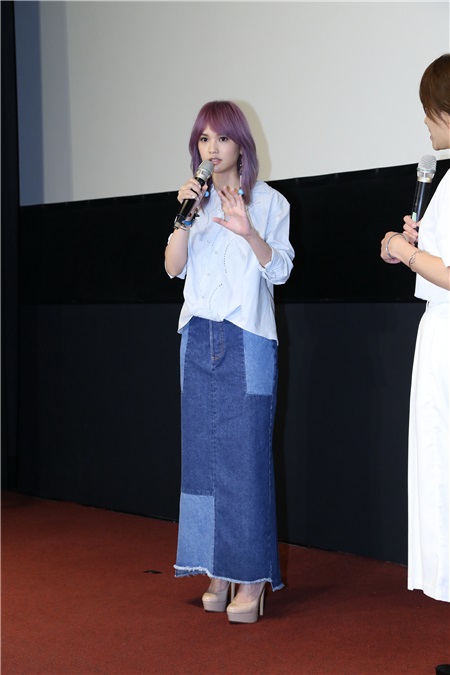 杨丞琳、李烈出席MV分享会