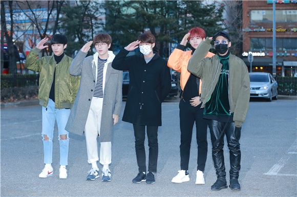 男团Seventeen、 ASTRO、 B1A4等前往KBS电视台参加《音乐银行》彩排