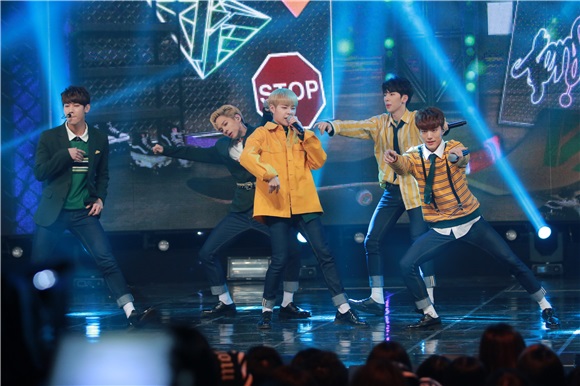 男团MonstaX、女团PRISTIN、EXID、GFriend在MBC《SHOWCHAMPION》中带来精彩舞台