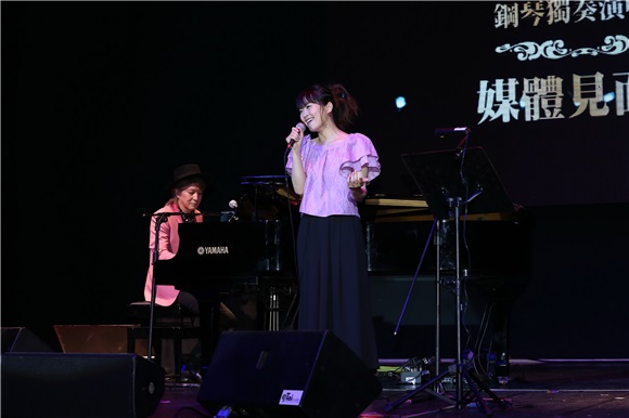 小室哲哉.坂本美雨 记者会
