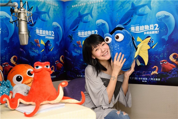 小S偕女儿配音 《海底总动员2》成一家4女代表作