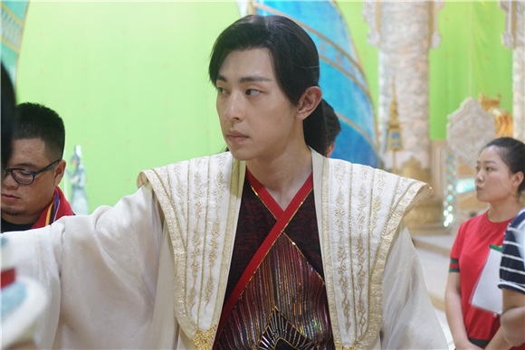 〈Yes上海现场〉《香蜜沉沉烬如霜》媒体探班 杨紫、邓伦、陈钰琪等亮相