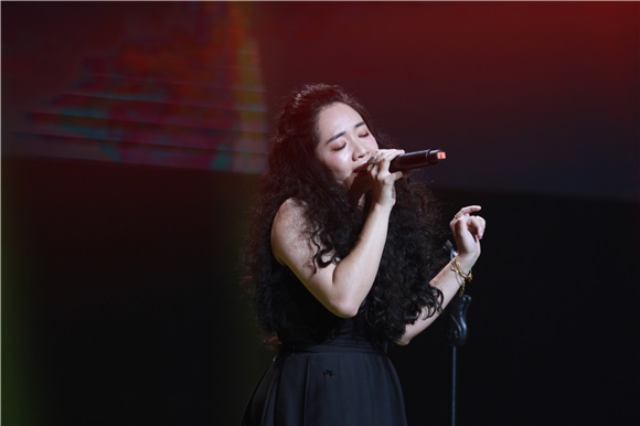 吴莫愁出席虾米音乐寻光盛典