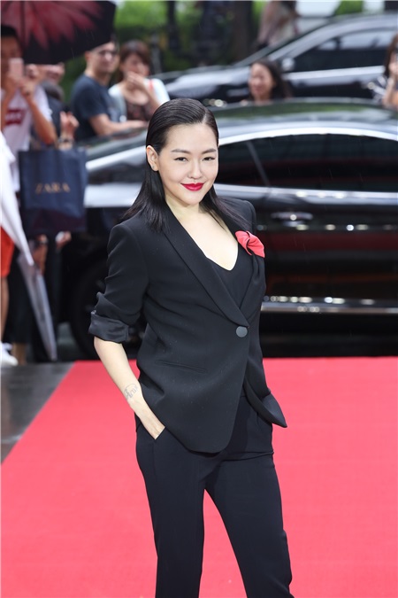 小S出席Giorgio Armani气势女王见面会