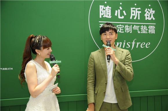 郑元畅绿西装森系美男 任一日店长皮肤超好
