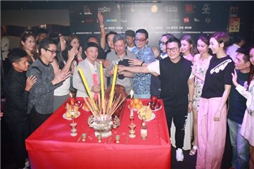 〈Yes香港现场〉梁烈唯努力工作赚奶粉钱 庄思敏友人喝醉狂脱衣服