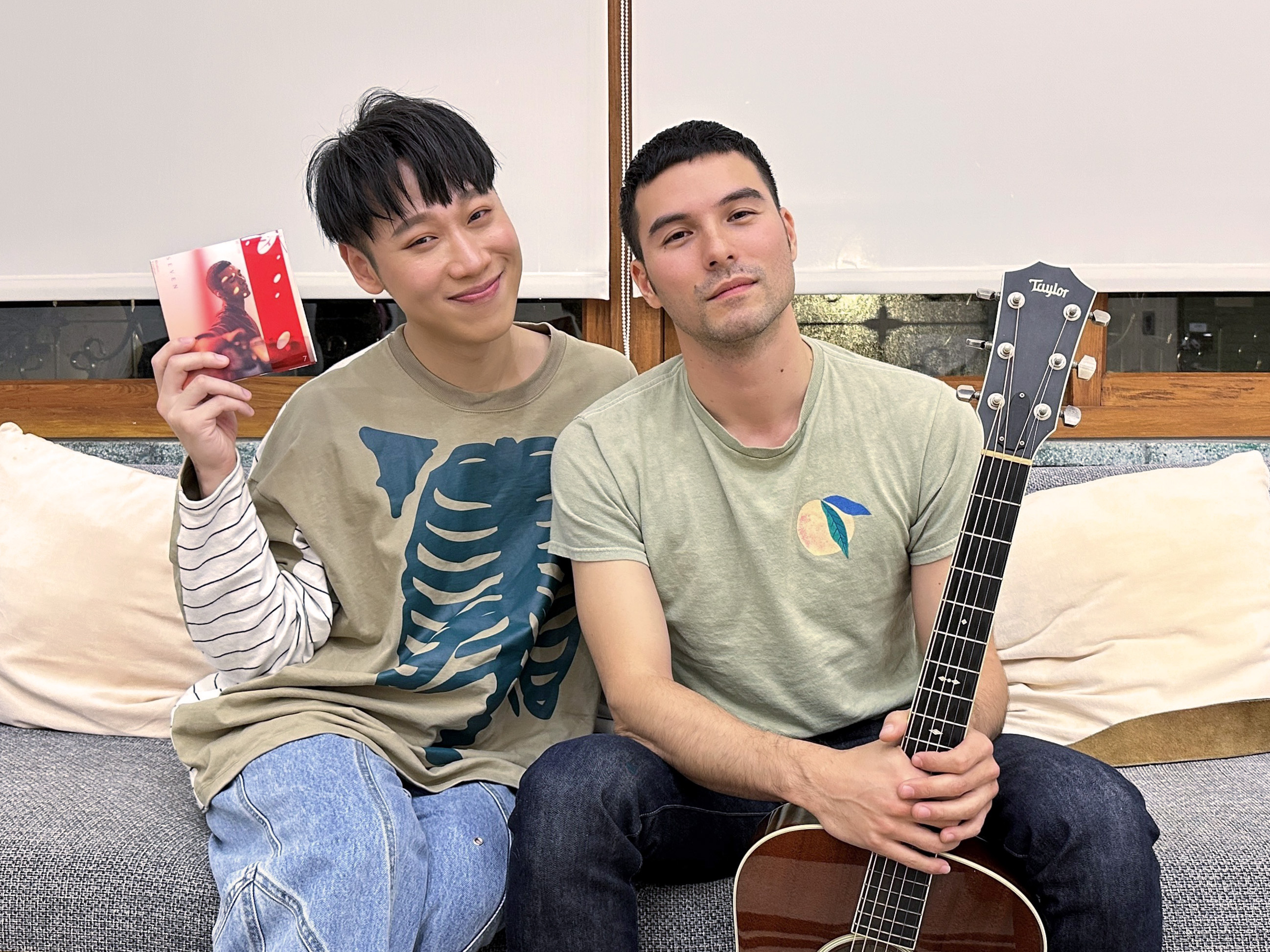二度作客「娱乐e世代」 凤小岳《柒》专辑获DJ吴建恒「十大专辑」肯定