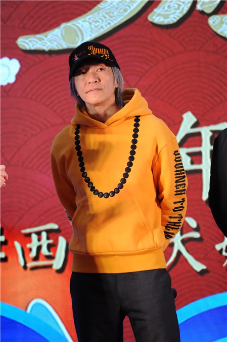 林允同徐克周星驰拍萌照 吴亦凡被调侃为「丐帮帮主」