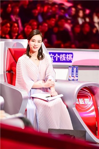 端庄乖巧的吴敏霞