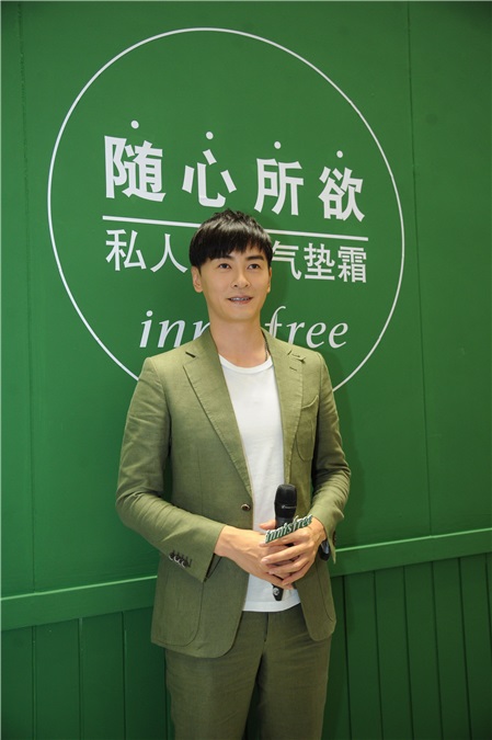 郑元畅绿西装森系美男 任一日店长皮肤超好