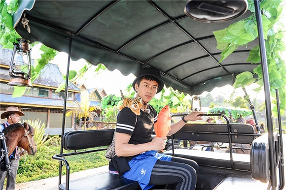 邓超变身包工头督导MC 虎王学霸烧脑尽显机智